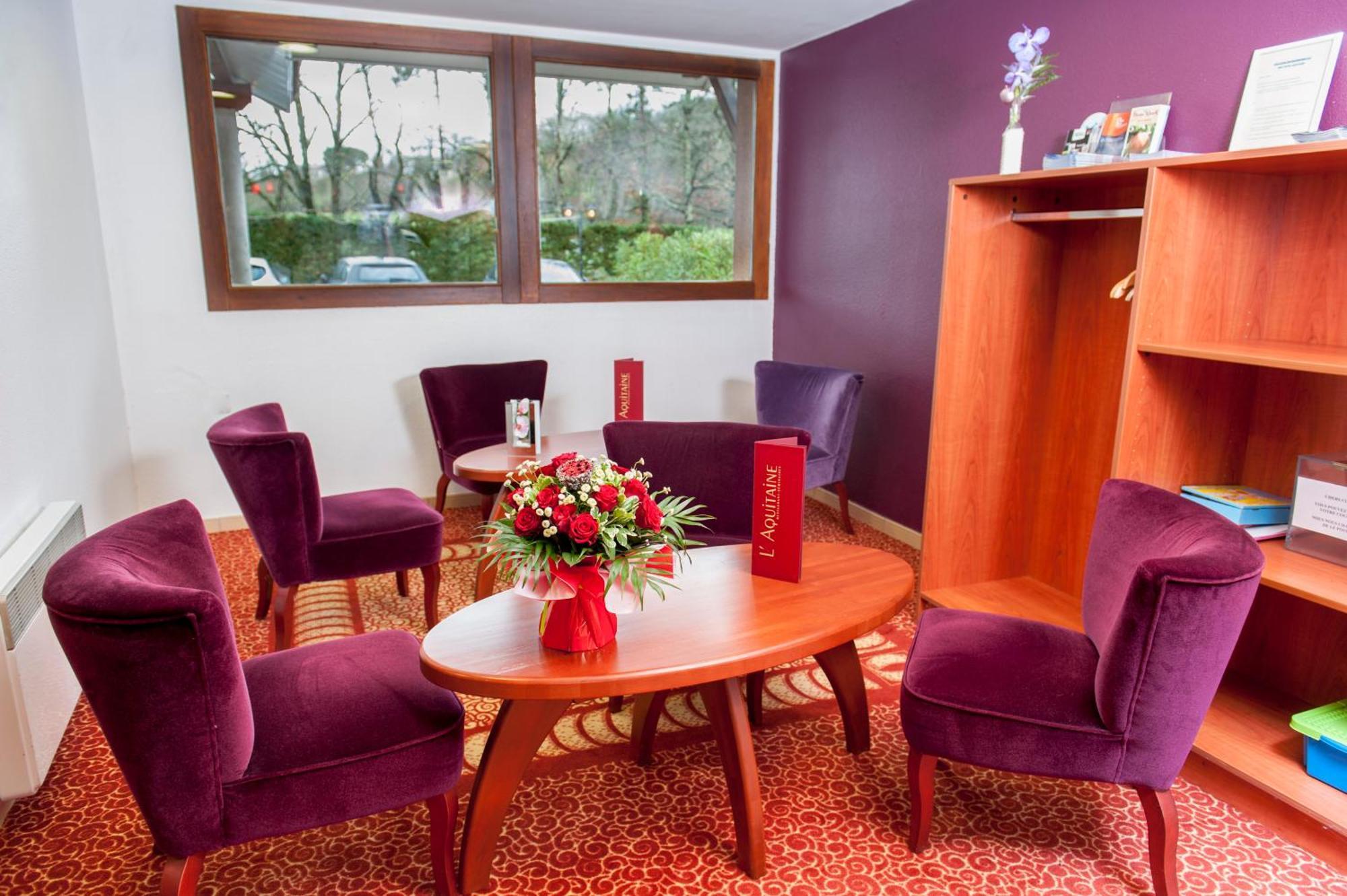 Brit Hotel Agen - L'Aquitaine Le Passage  Екстериор снимка